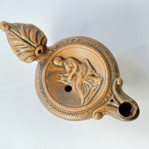 Lucerna mujer tocando la lira